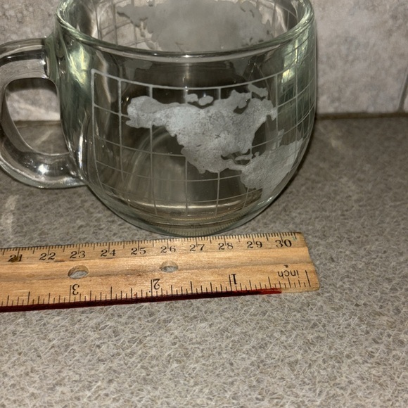 EUC 8 oz Nestle world mug with handle clear 3” depth 4” with handle 3” circum - Picture 7 of 7